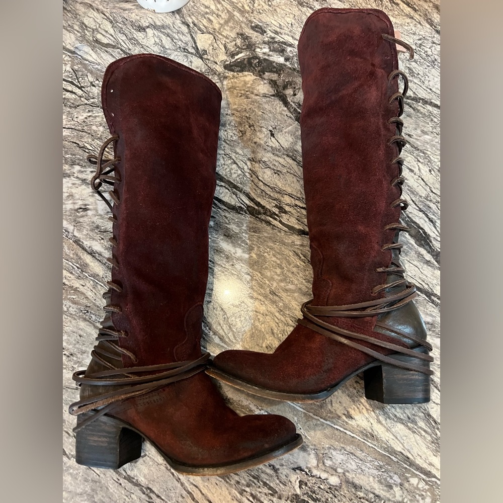 Freebird by Steven size 7 coal boots